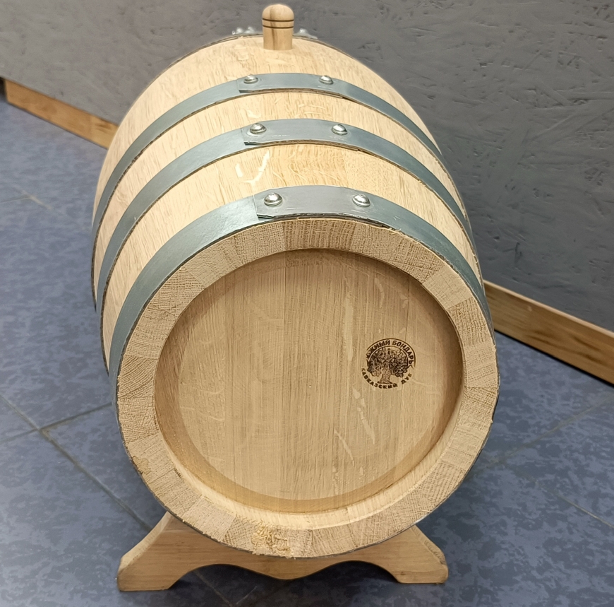 картинка Бочка дубовая  30 л (средний обжиг) длинная "Южный Бондарь" от магазина Мангалторг