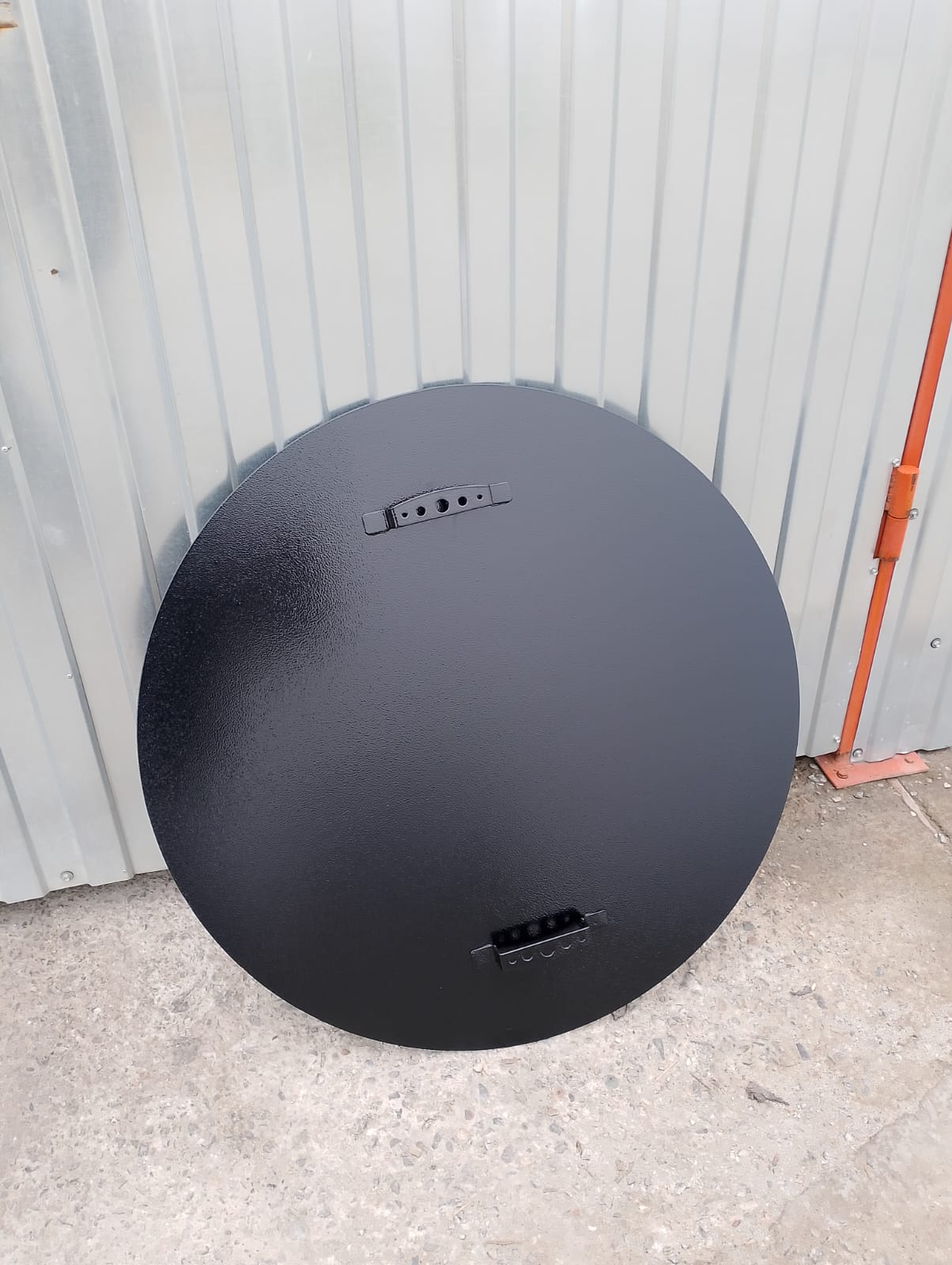 картинка Крышка для чугунного узбекского казана  80л. (Стальная 2мм) от магазина Мангалторг