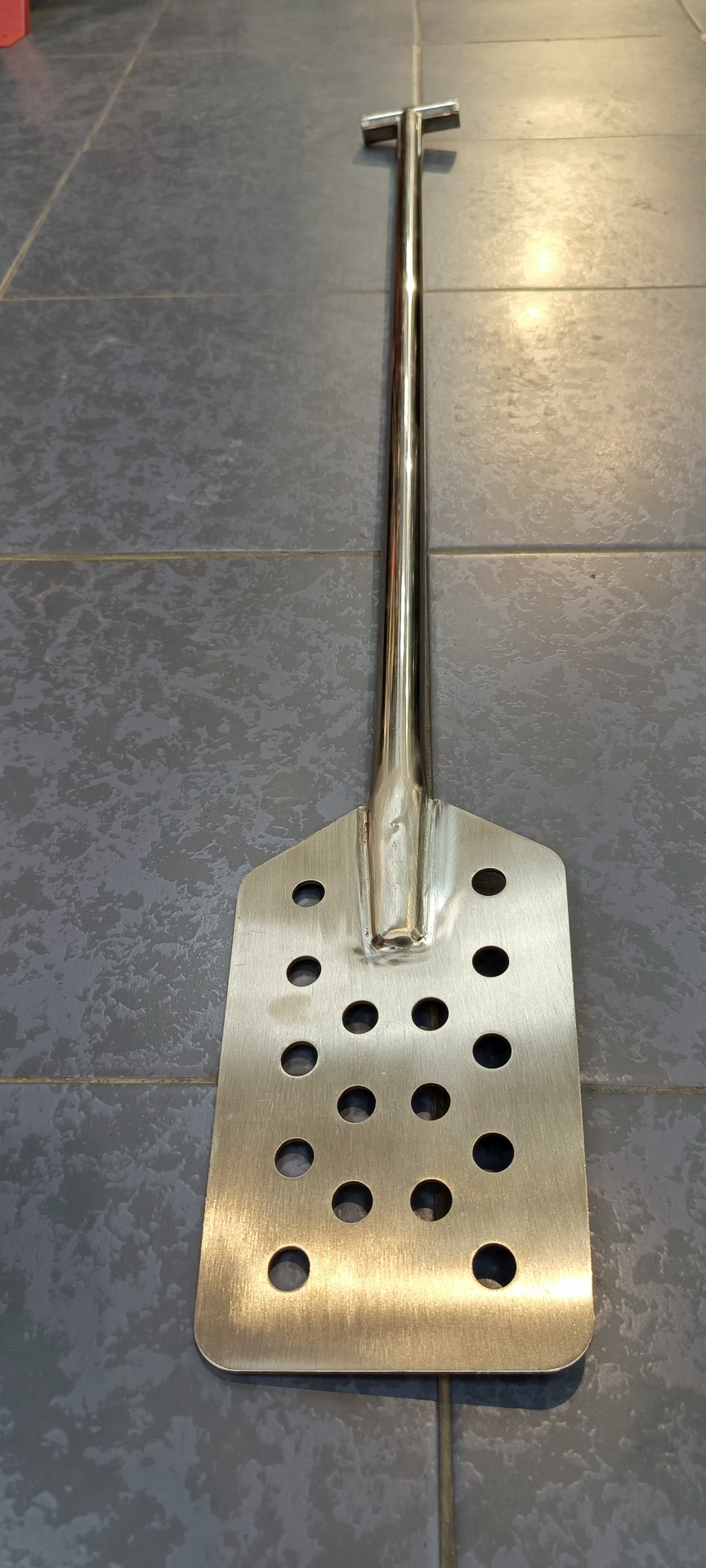 картинка Лопатка из нержавеющей стали, 110см. от магазина Мангалторг