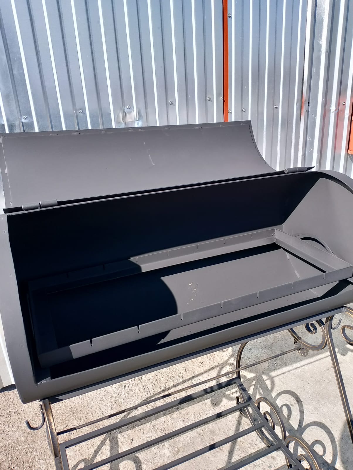 картинка Мангал - гриль "Бочонок" (2мм) от магазина Мангалторг