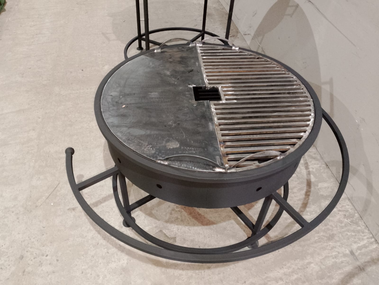 картинка Татарская Сковорода с решеткой гриль Д-1000мм от магазина Мангалторг