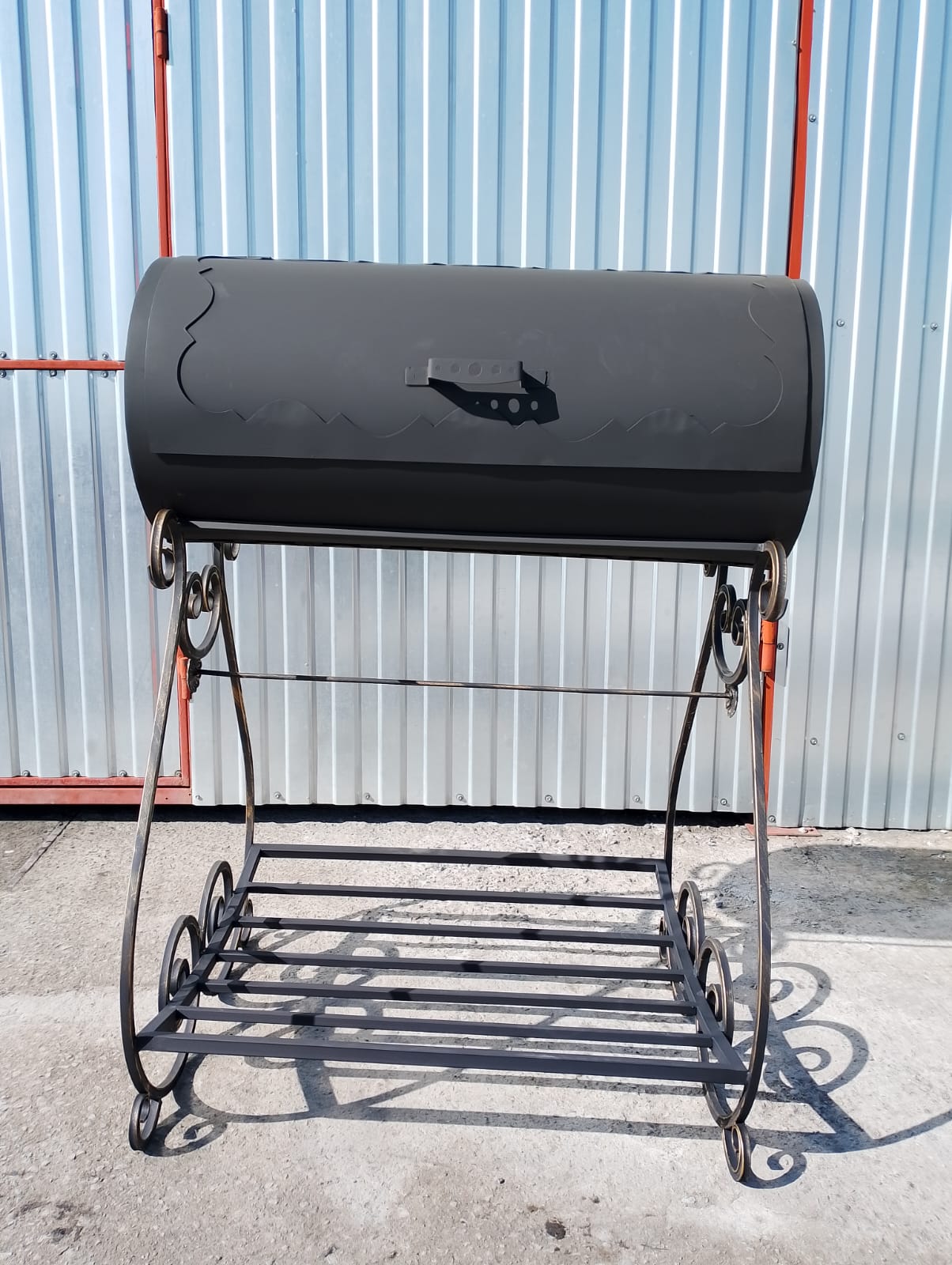 картинка Мангал - гриль "Бочонок" (2мм) от магазина Мангалторг