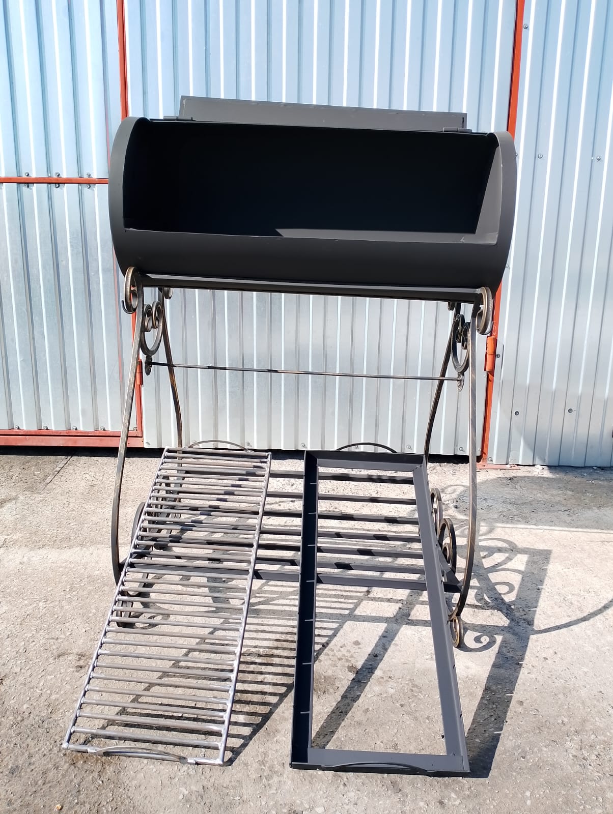 картинка Мангал - гриль "Бочонок" (2мм) от магазина Мангалторг