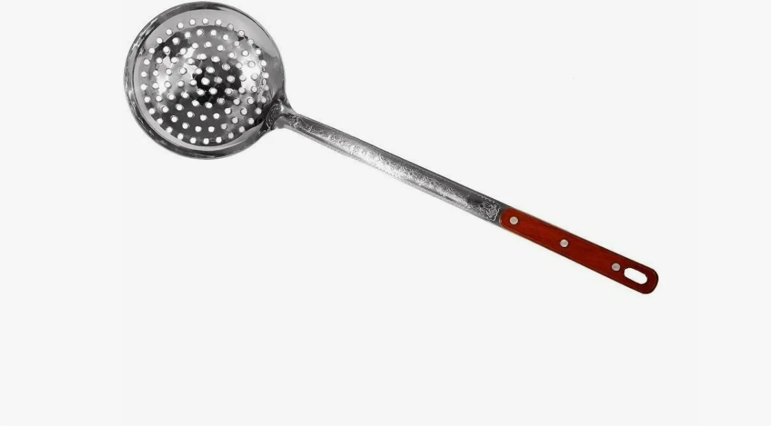 картинка Шумовка из нерж.стали 40см, с дер.ручкой от магазина Мангалторг