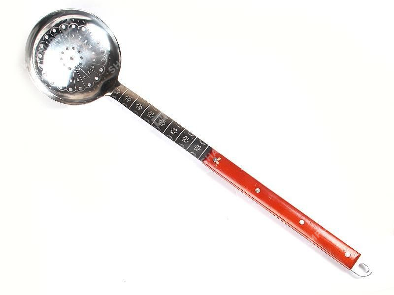 картинка Шумовка из нерж.стали 64см, с дер.ручкой от магазина Мангалторг